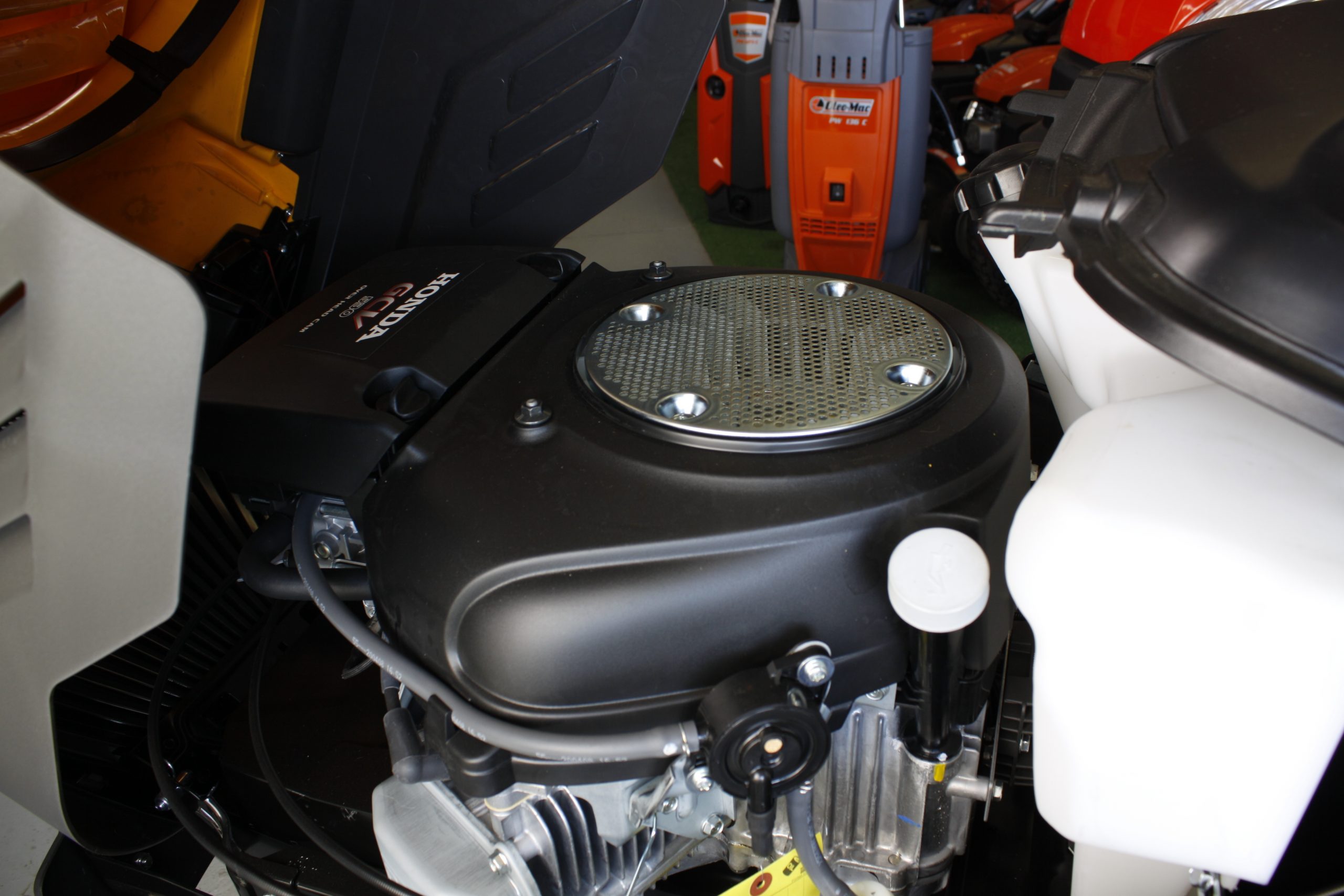 Tractor Stiga ESTATE 3398 HW Motor Honda - Imagen 4