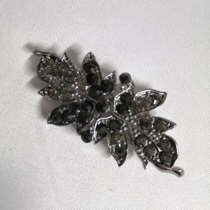 Broche metal