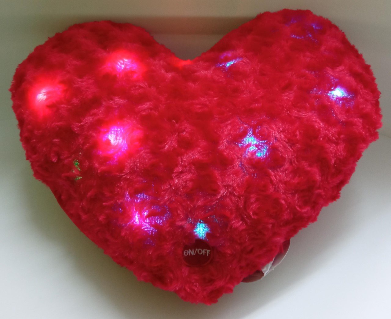 Cojín corazón de peluche con luz - Imagen 6