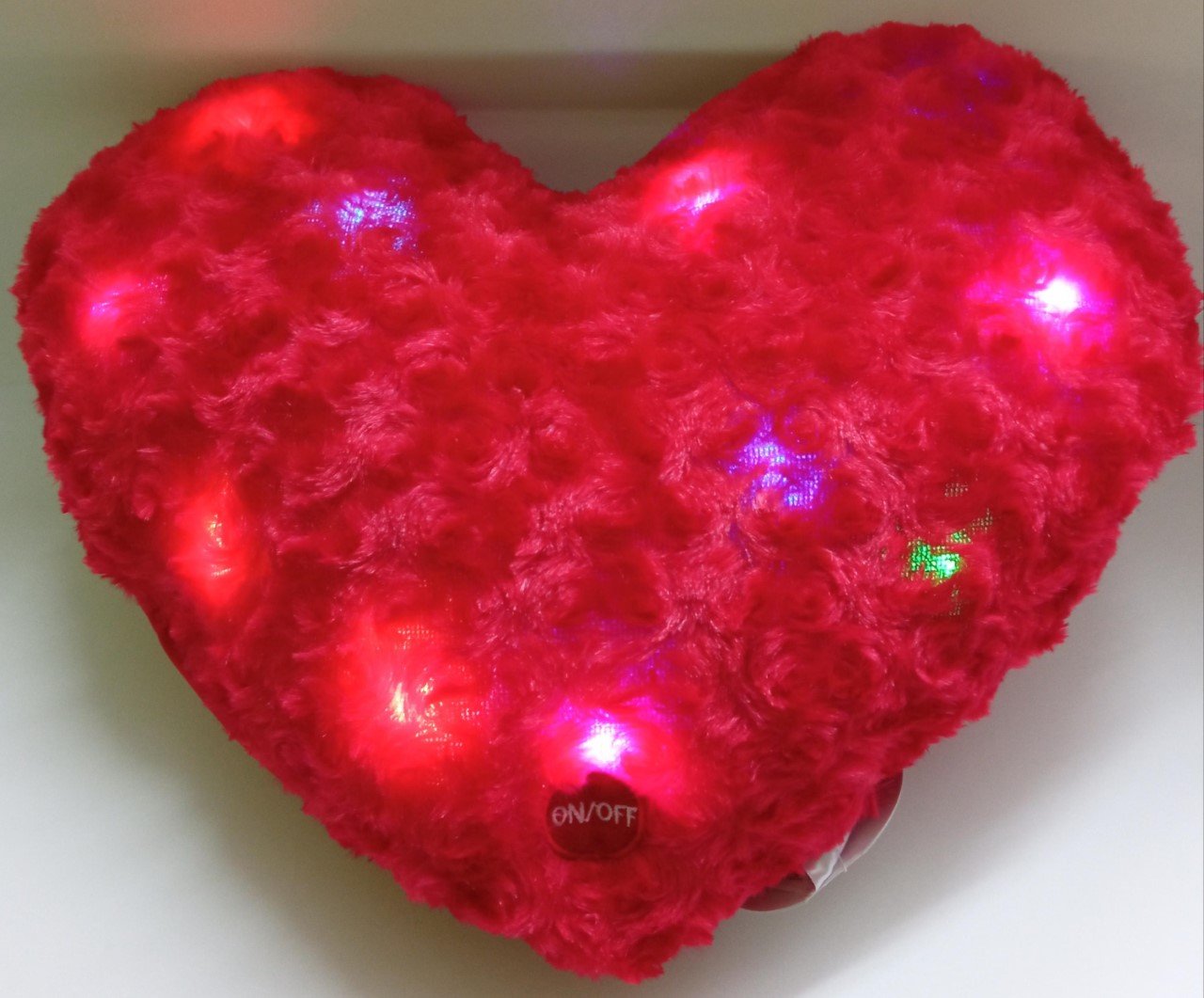 Cojín corazón de peluche con luz - Imagen 8